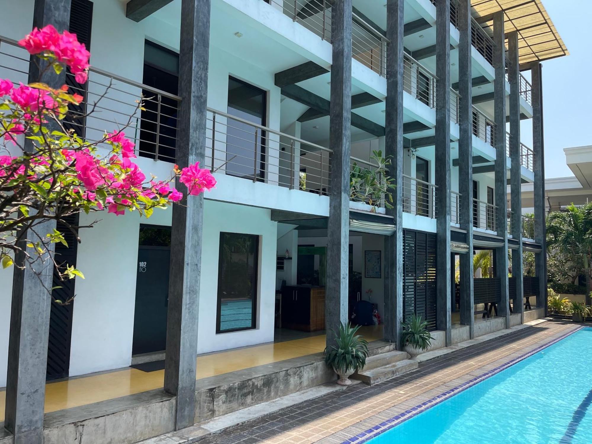 Olanro Hotel Negombo Exterior photo