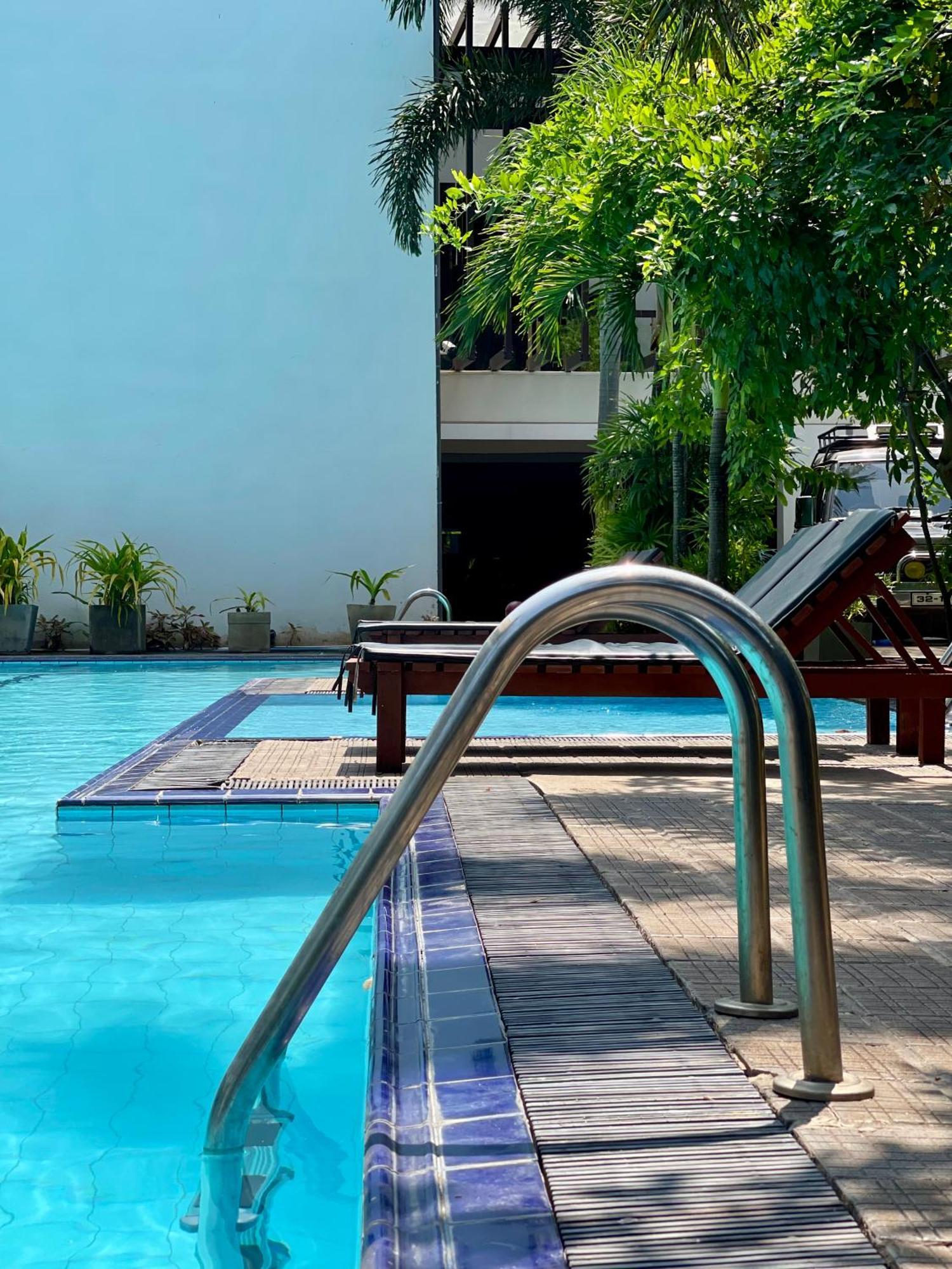 Olanro Hotel Negombo Exterior photo